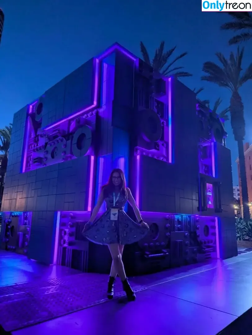 Trisha Hershberger голая photo #1687 (thatgrltrish)