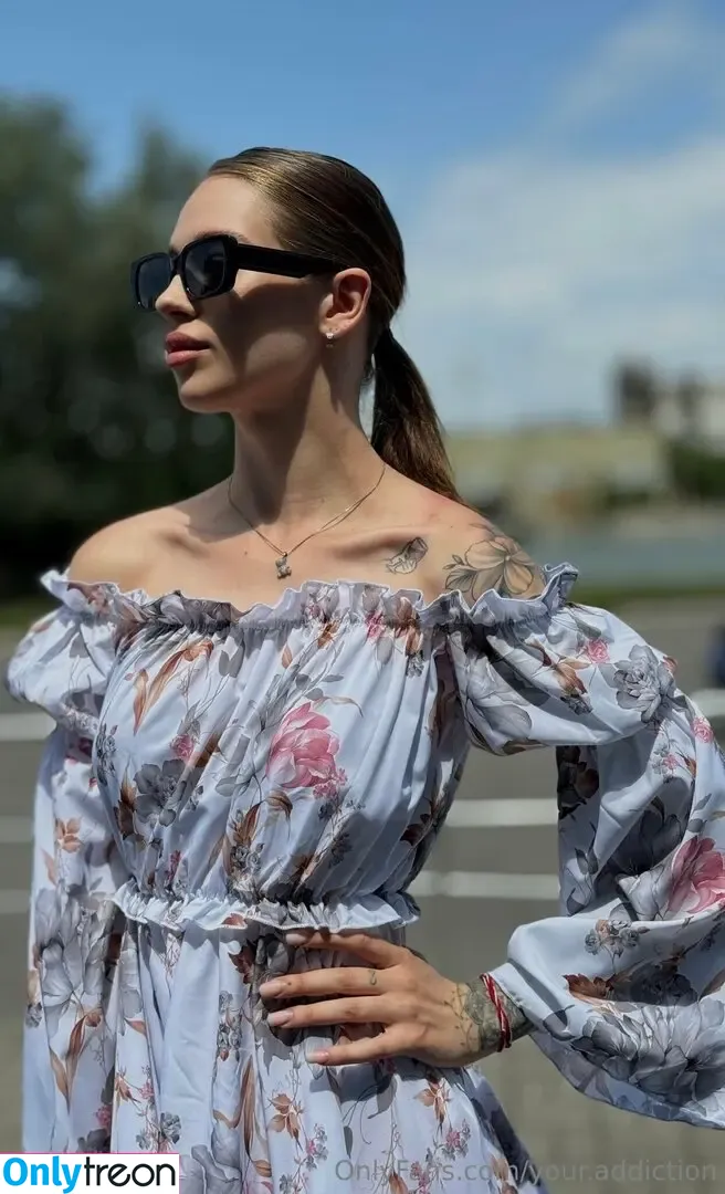 trishaschneider голая photo #0029 (trishaschneider)
