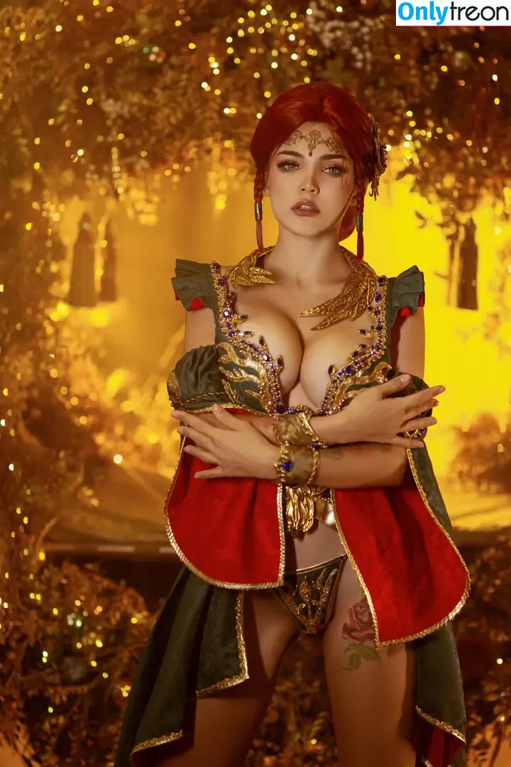 Triss Me nude photo #0077 (Redlyschnorr246 / triss_kiss1 / trissbliss)