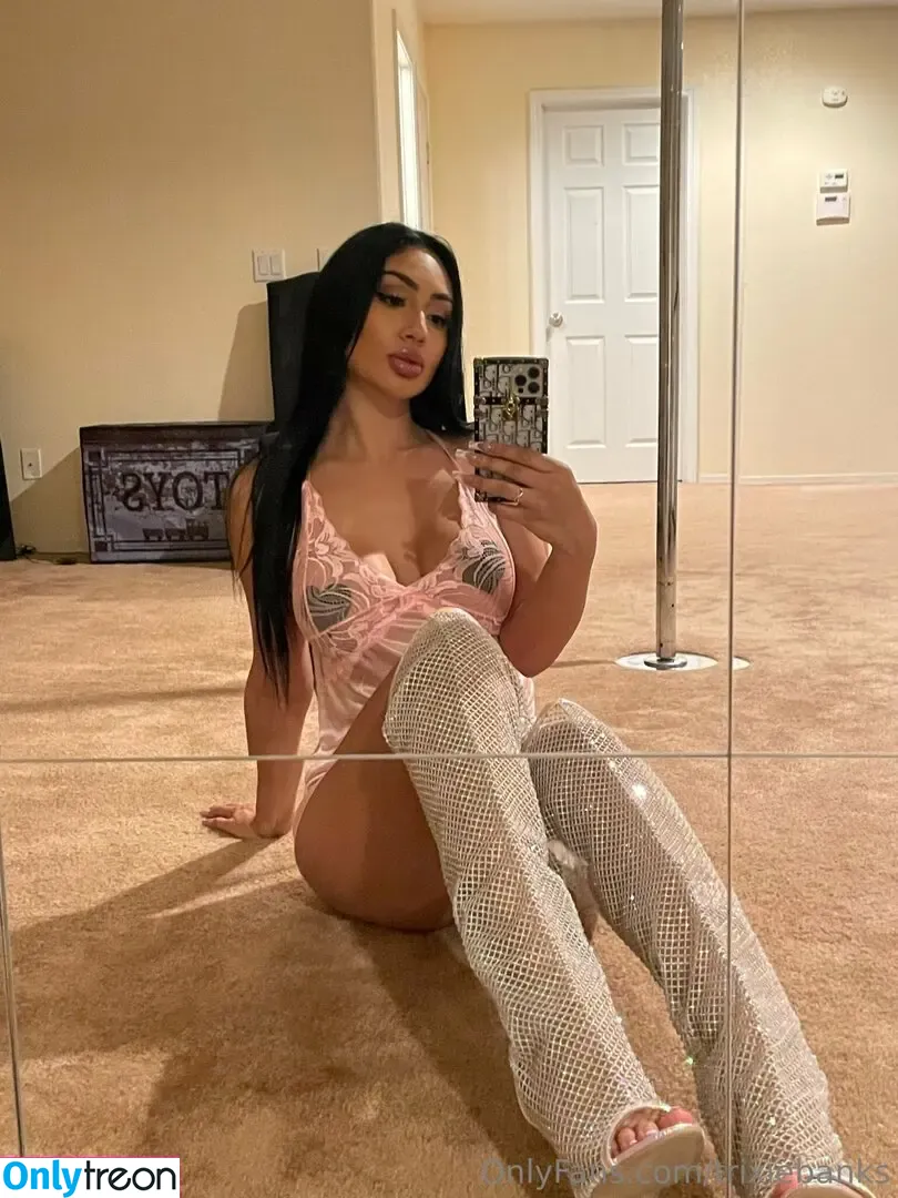 trixiebanks nude photo #0044 (trixiekiwibanks)