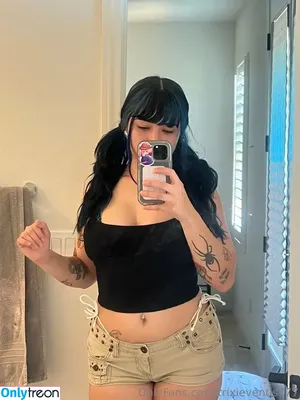 trixievenus777 / onlyfans_models_worldwide nude photo #0081