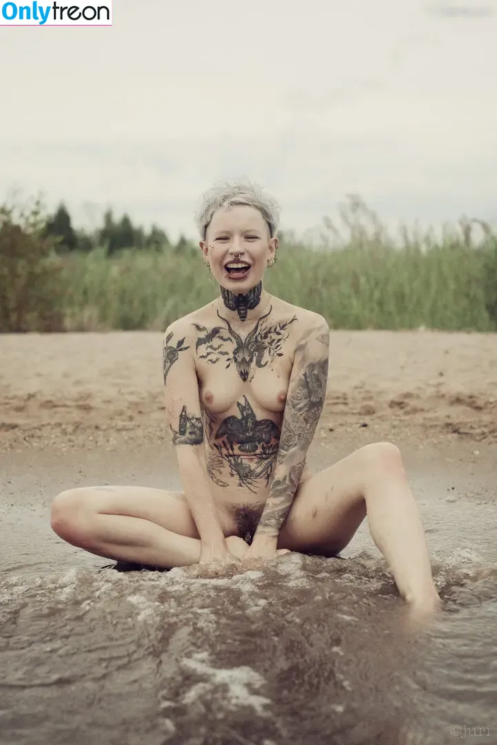 Triz Täss nude photo #0300 (triztaess)