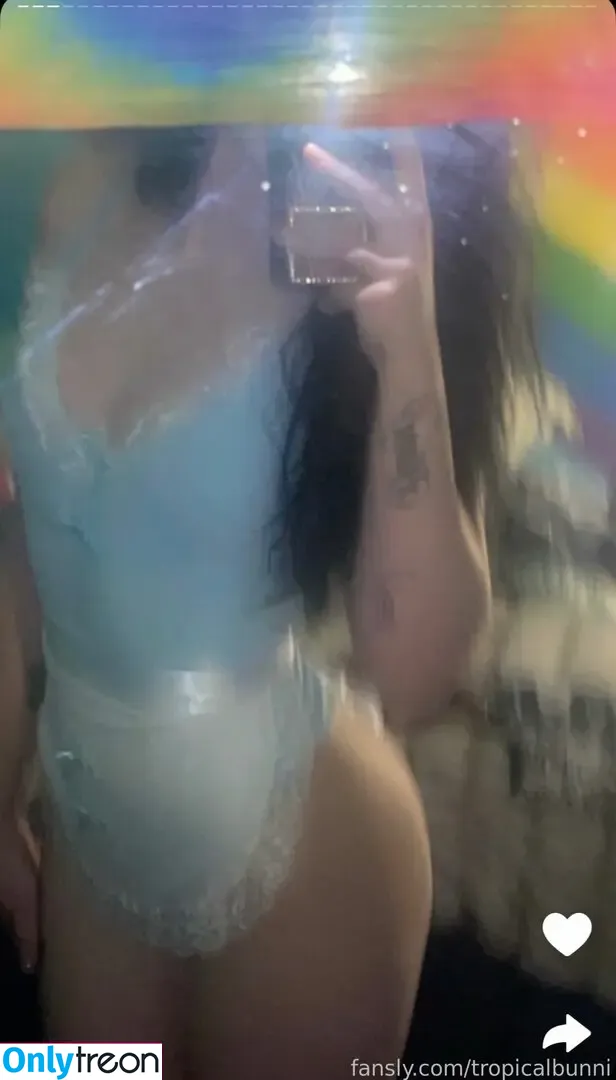 Tropical Bunni nude photo #0015 (Islandddddddddd / tropicalbunni)