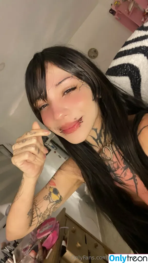 troyamalefiga nude photo #0003 (troyamalefiga)