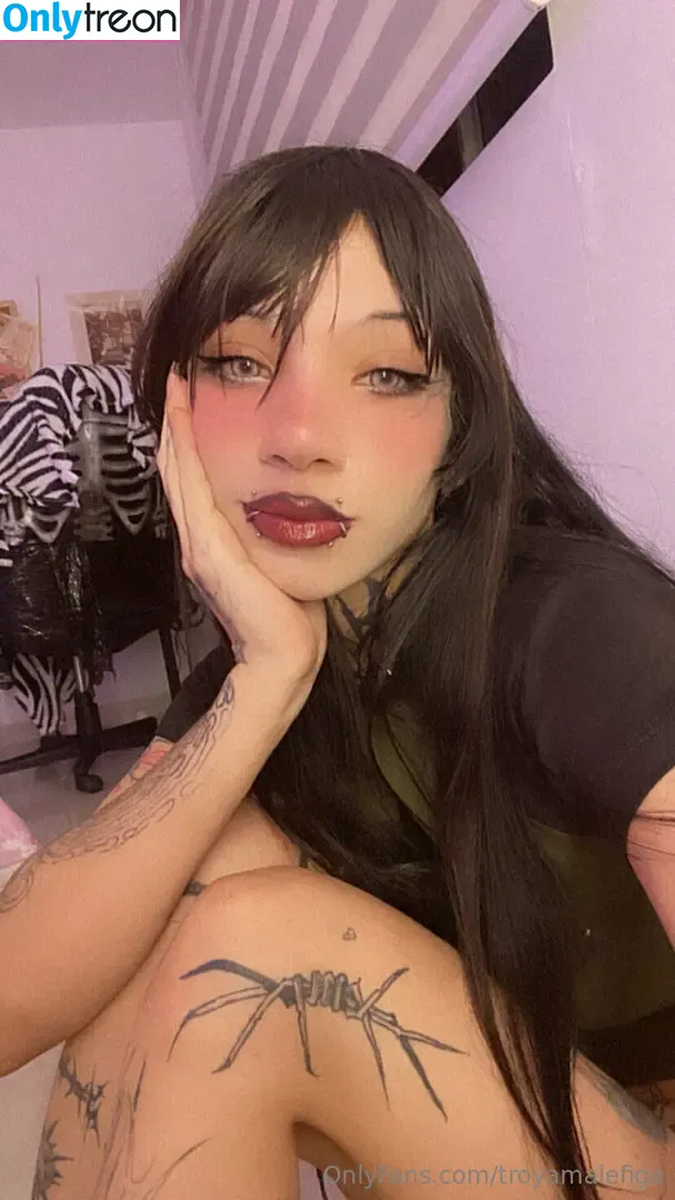troyamalefiga nude photo #0004 (troyamalefiga)