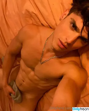 troypesss / troypes nude photo #0001