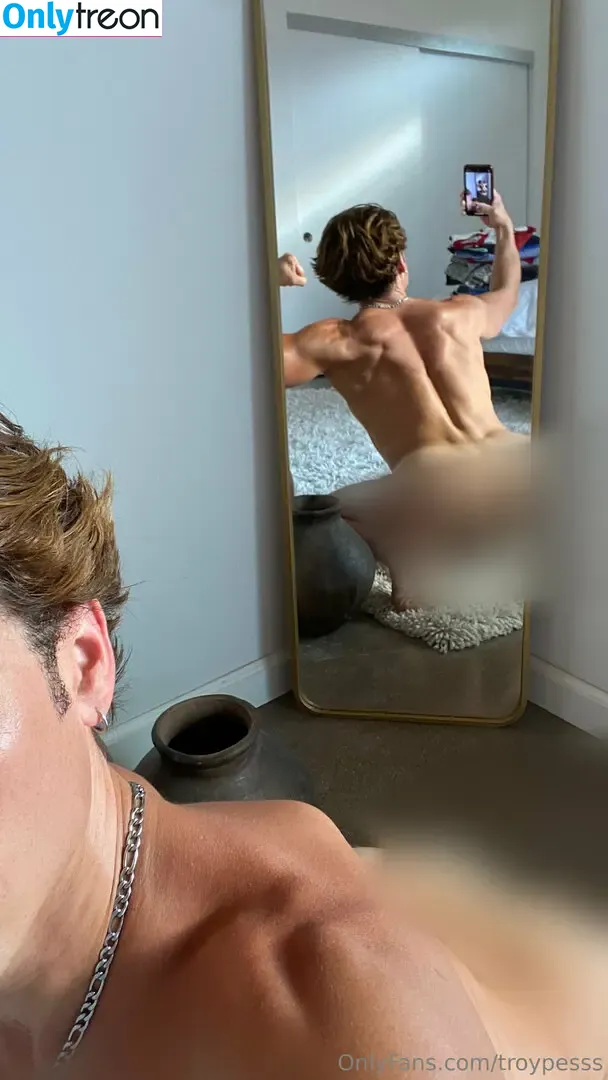 troypesss nude photo #0031 (troypes)