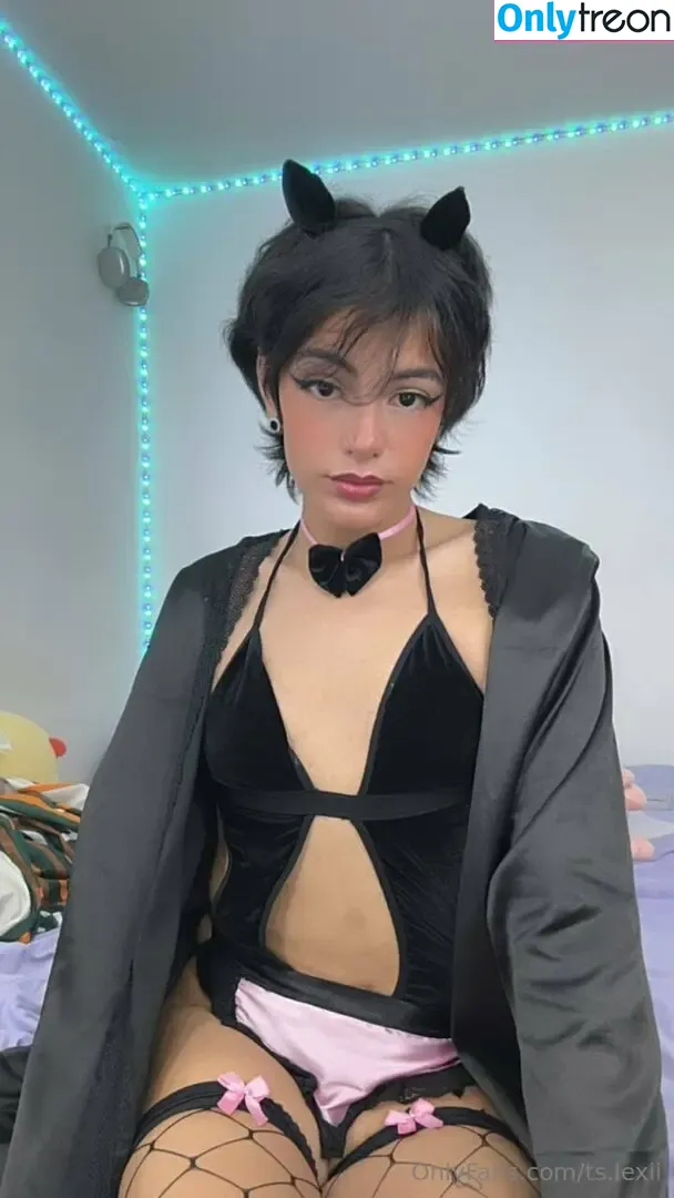 ts.lexii nude photo #0021 (ts.lexii)