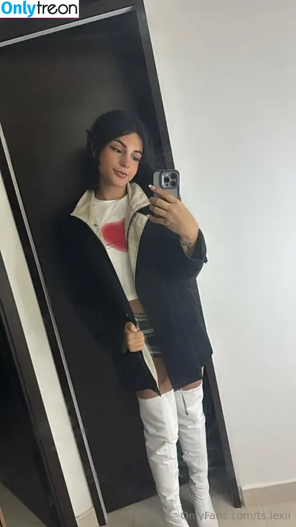 ts.lexii nude photo #0054 (ts.lexii)