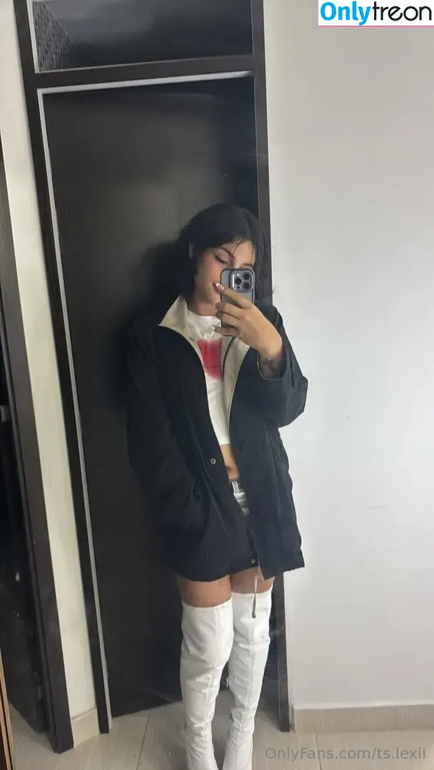ts.lexii nude photo #0055 (ts.lexii)
