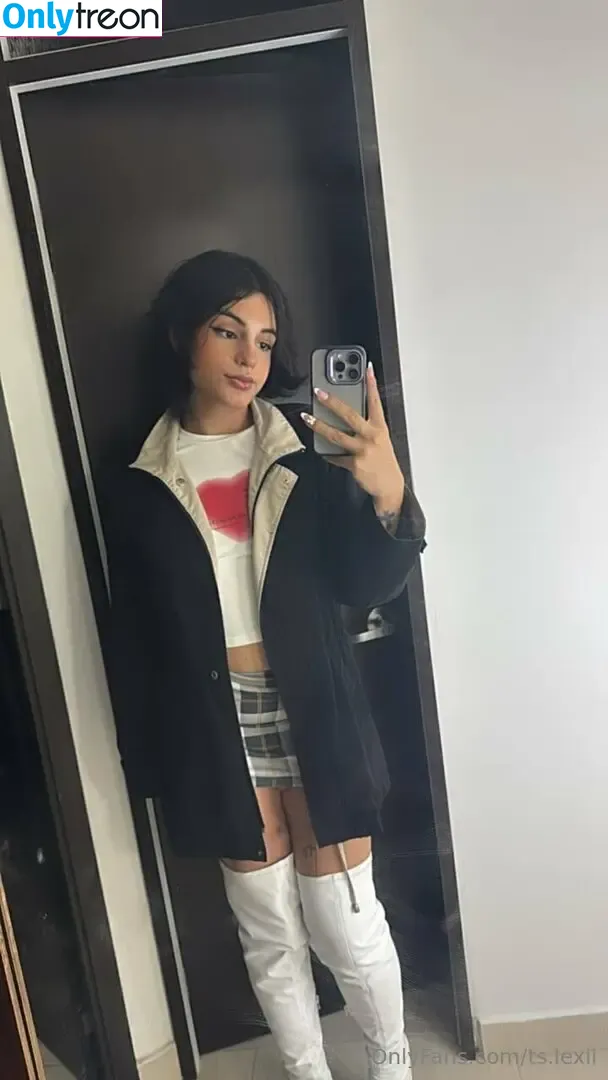 ts.lexii nude photo #0056 (ts.lexii)