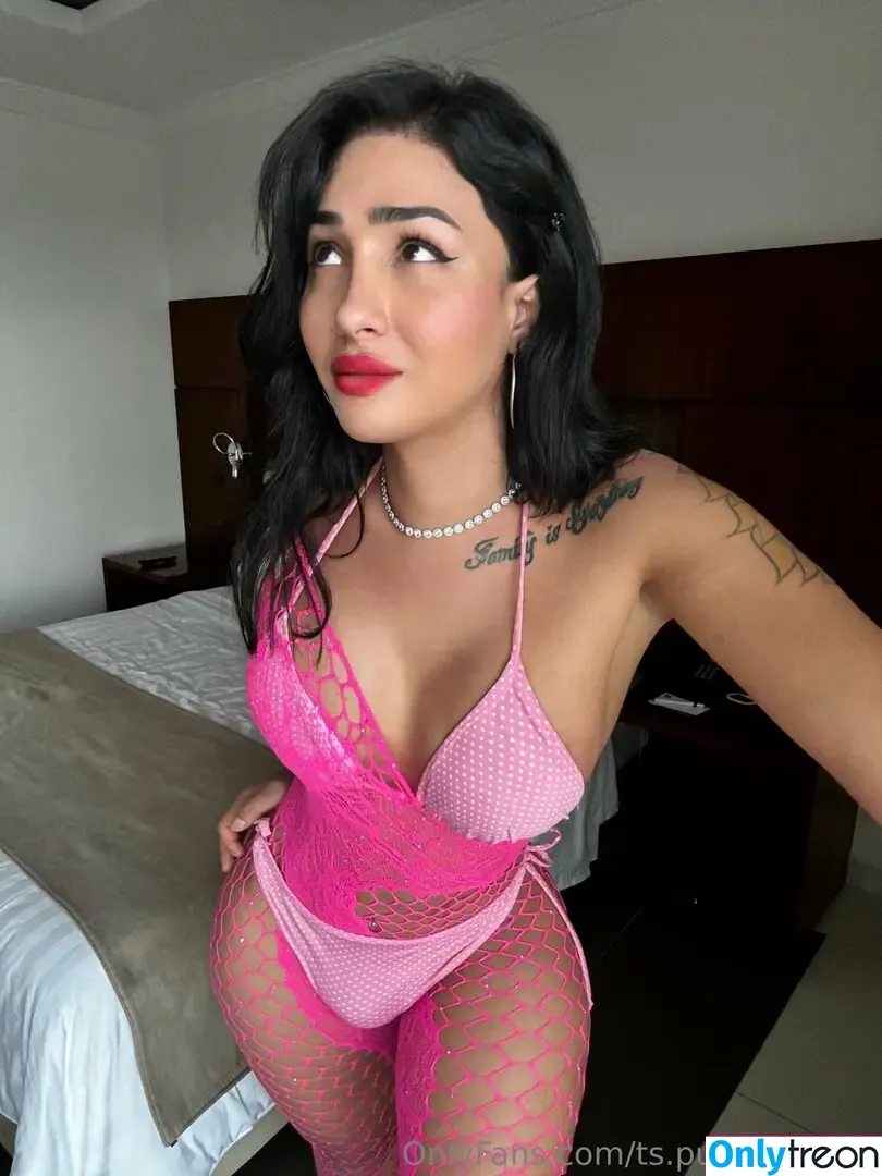 ts.puccahontas nude photo #0035 (pucca_foxx_)