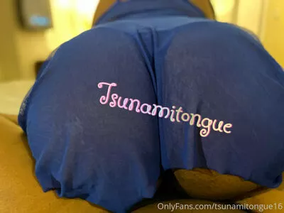 tsunamitongue16 / suchsharpteeth фото голая #0007