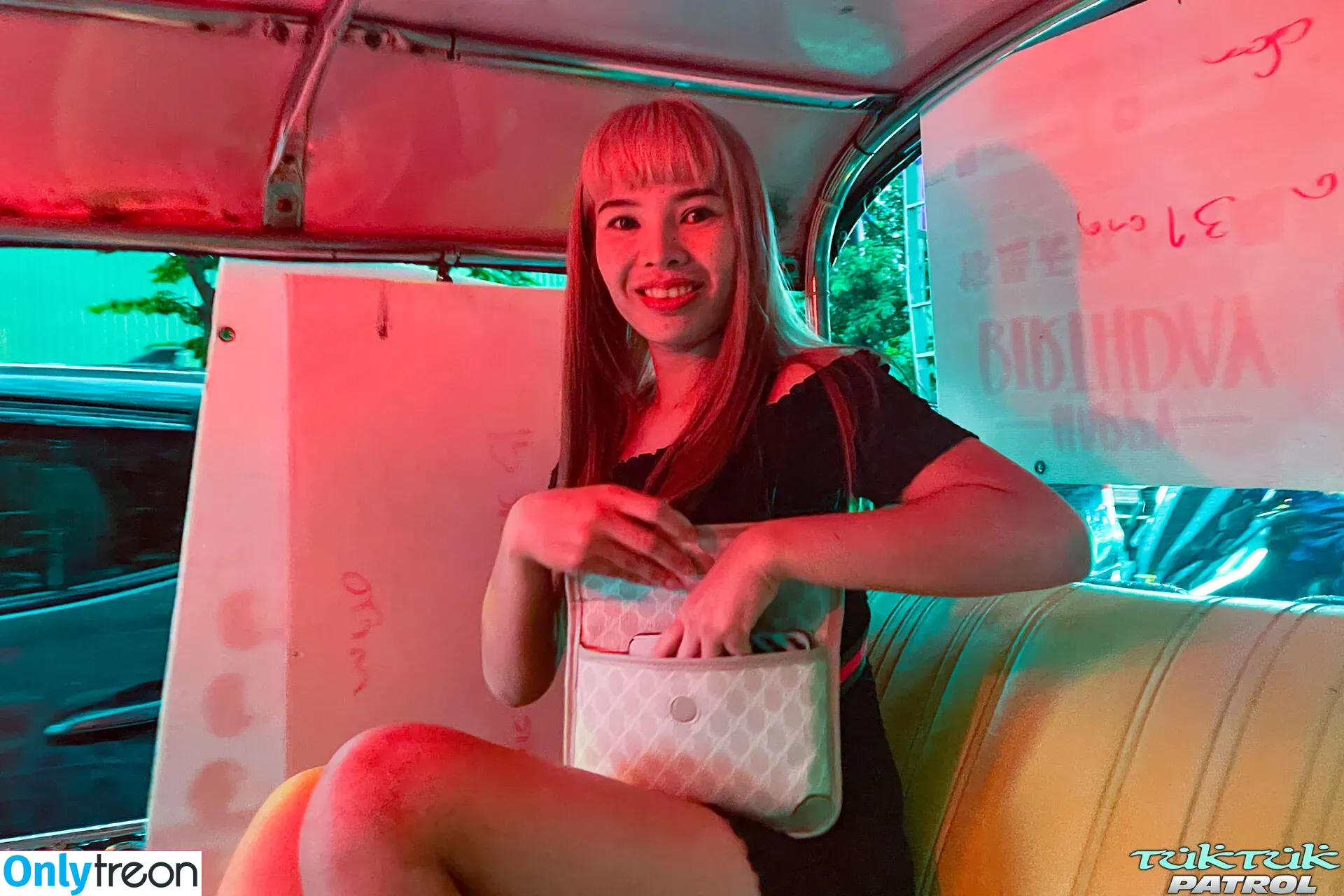 TukTuk Patrol голая photo #0176 (gttuktukpatrol)