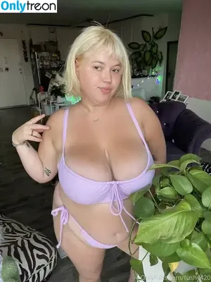 Tushy420 / Liat / Shycowluvr nude photo #0021