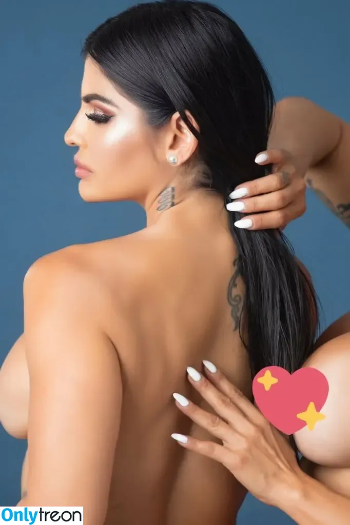 Twins Mailyn & Mailen Fernandez nude photo #0008 (twinsmaimai)