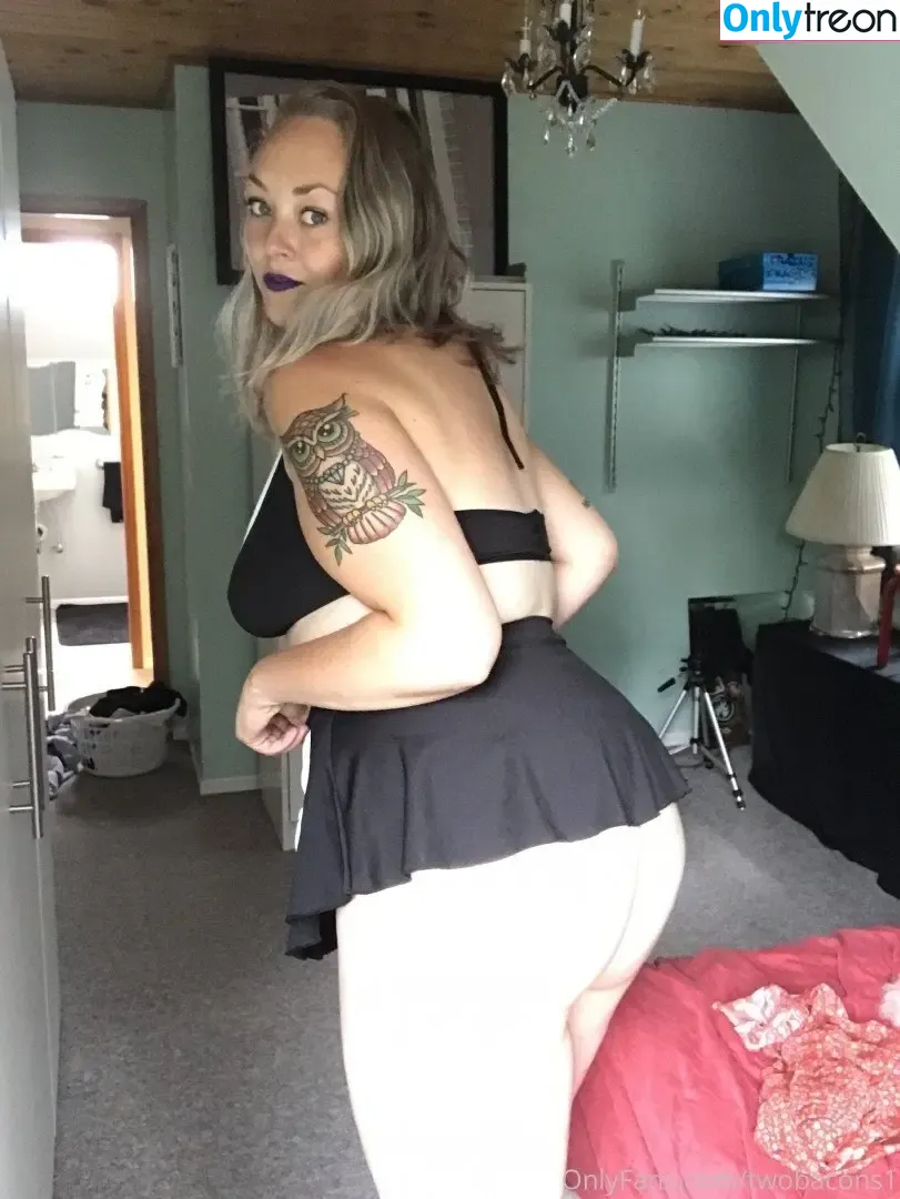 TwoBacons nude photo #0020 (TheTwoBacons / thebacons69 / twobacons1)