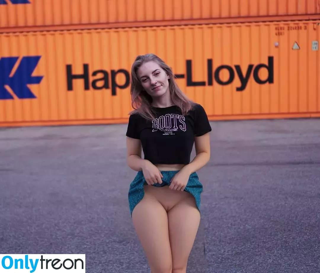 Twofacedkimmy Ai Porn голая photo #0056 (twofacedkimmy)