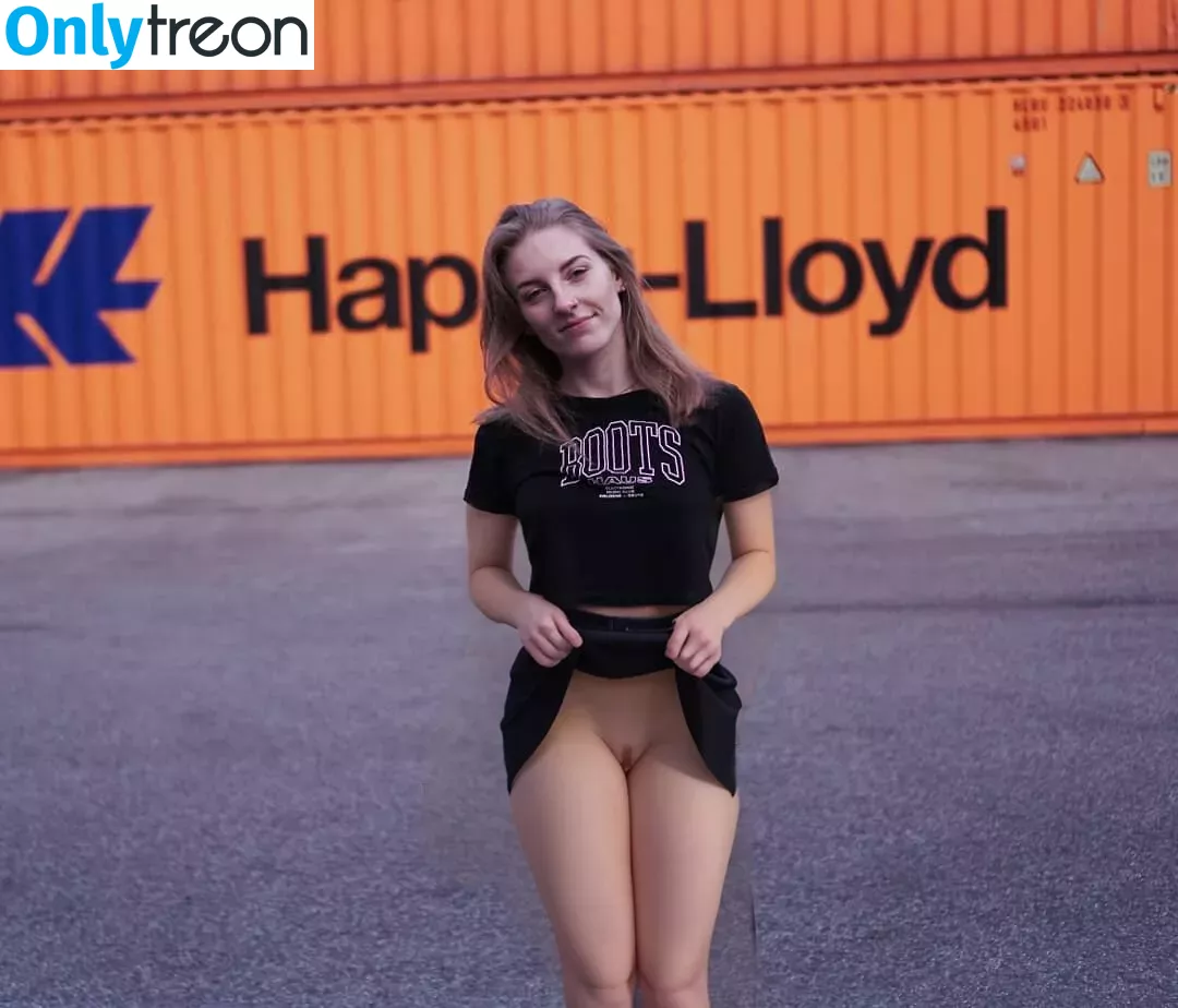 Twofacedkimmy Ai Porn голая photo #0068 (twofacedkimmy)