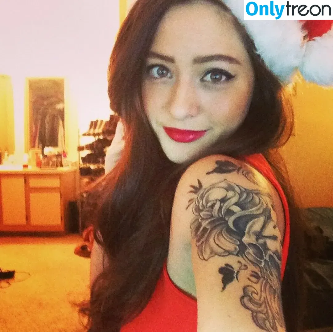 twomgovercsquared голая photo #0012 (twomgovercsquared)