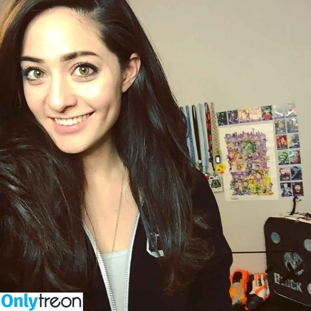 twomgovercsquared голая photo #0020 (twomgovercsquared)