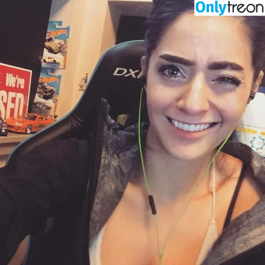 twomgovercsquared голая photo #0030 (twomgovercsquared)