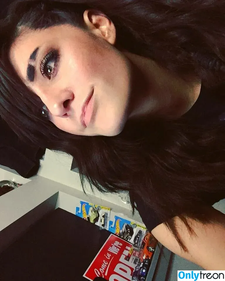 twomgovercsquared голая photo #0036 (twomgovercsquared)