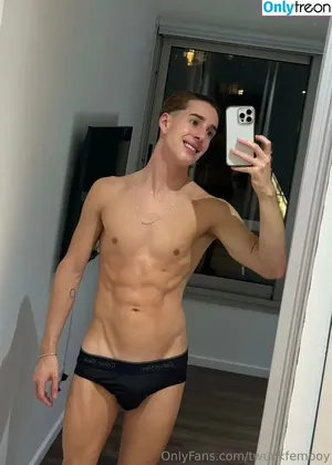 twunkfemboy / tw.nku nude photo #0040