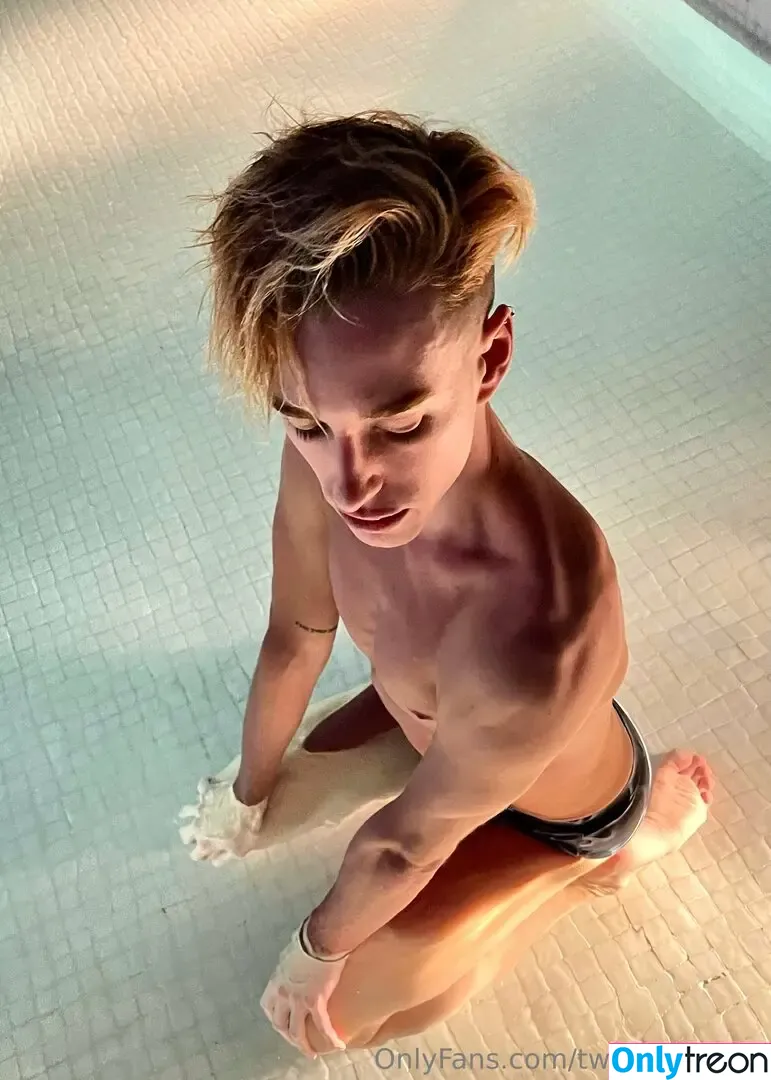 twunkfemboy nude photo #0037 (tw.nku)