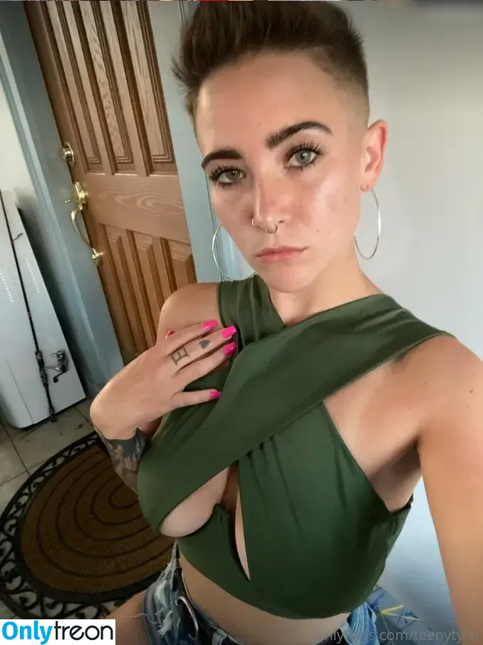 Tyler crying nude photo #0005 (tylercrying)