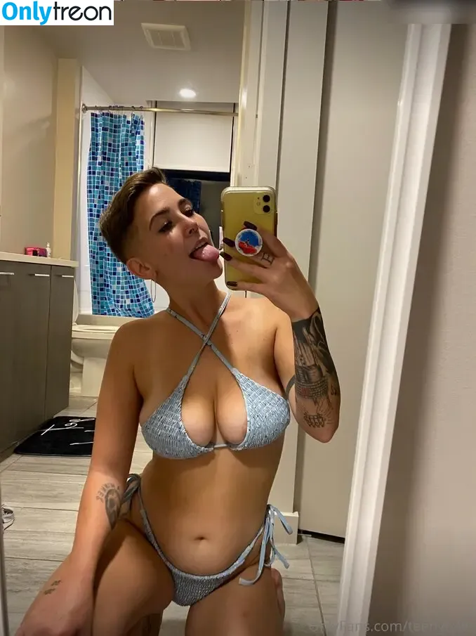 Tyler crying nude photo #0008 (tylercrying)