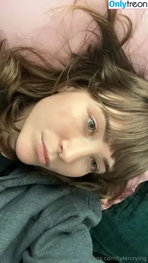tylercrying / lcuchairmas nude photo #0037