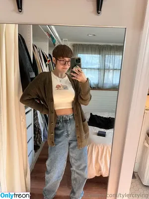 tylercrying / lcuchairmas nude photo #0041