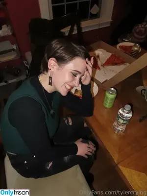 tylercrying / lcuchairmas nude photo #0047