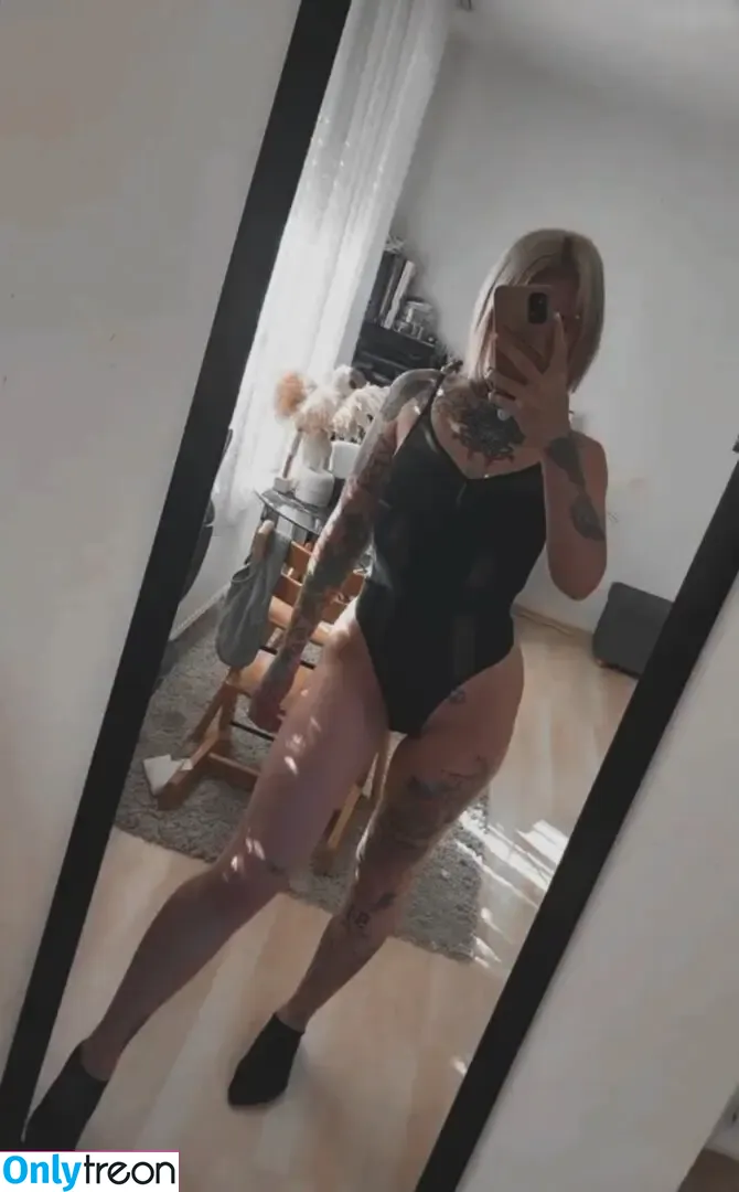 Typischblonnd nude photo #0081 (Typischblonnd)