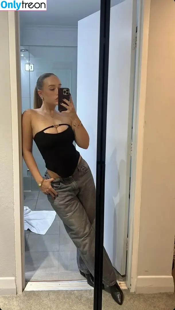 tyrahobriengill nude photo #0001 (tyrahobriengill)