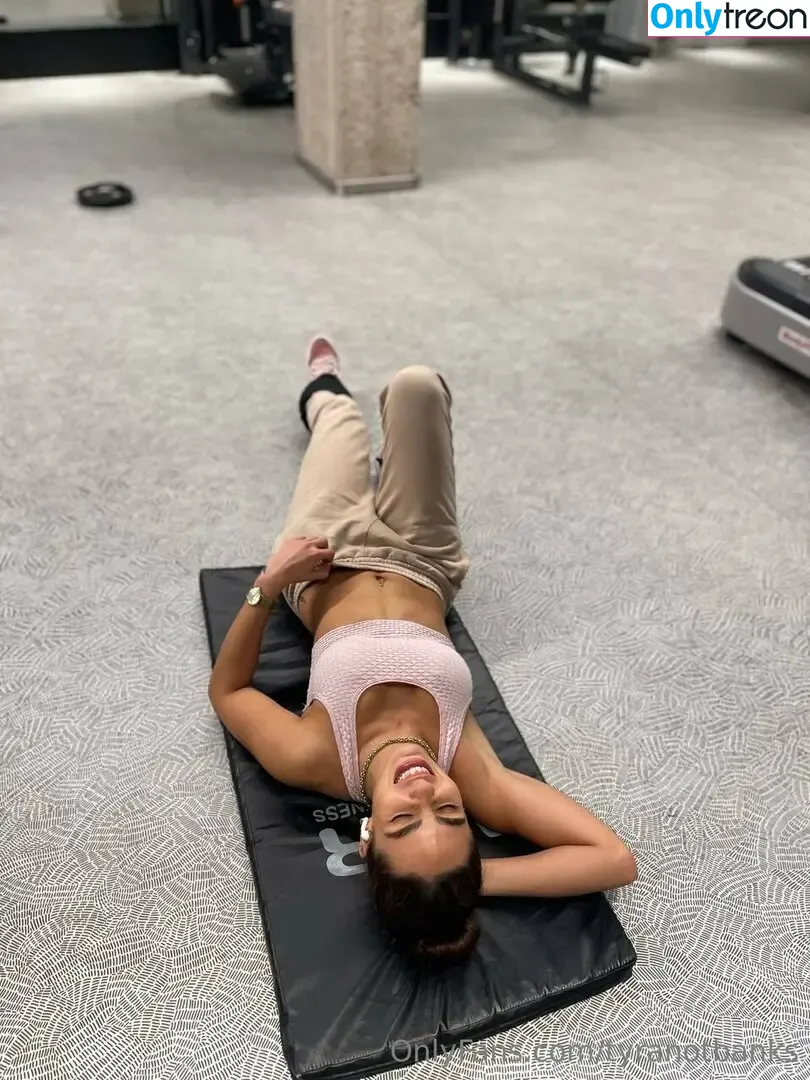 tyranotbanks nude photo #0053 (Tyra)
