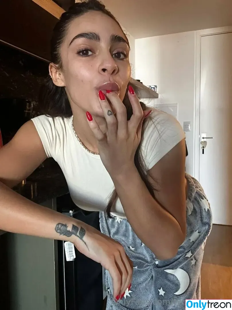tyranotbanks голая photo #0072 (Tyra)