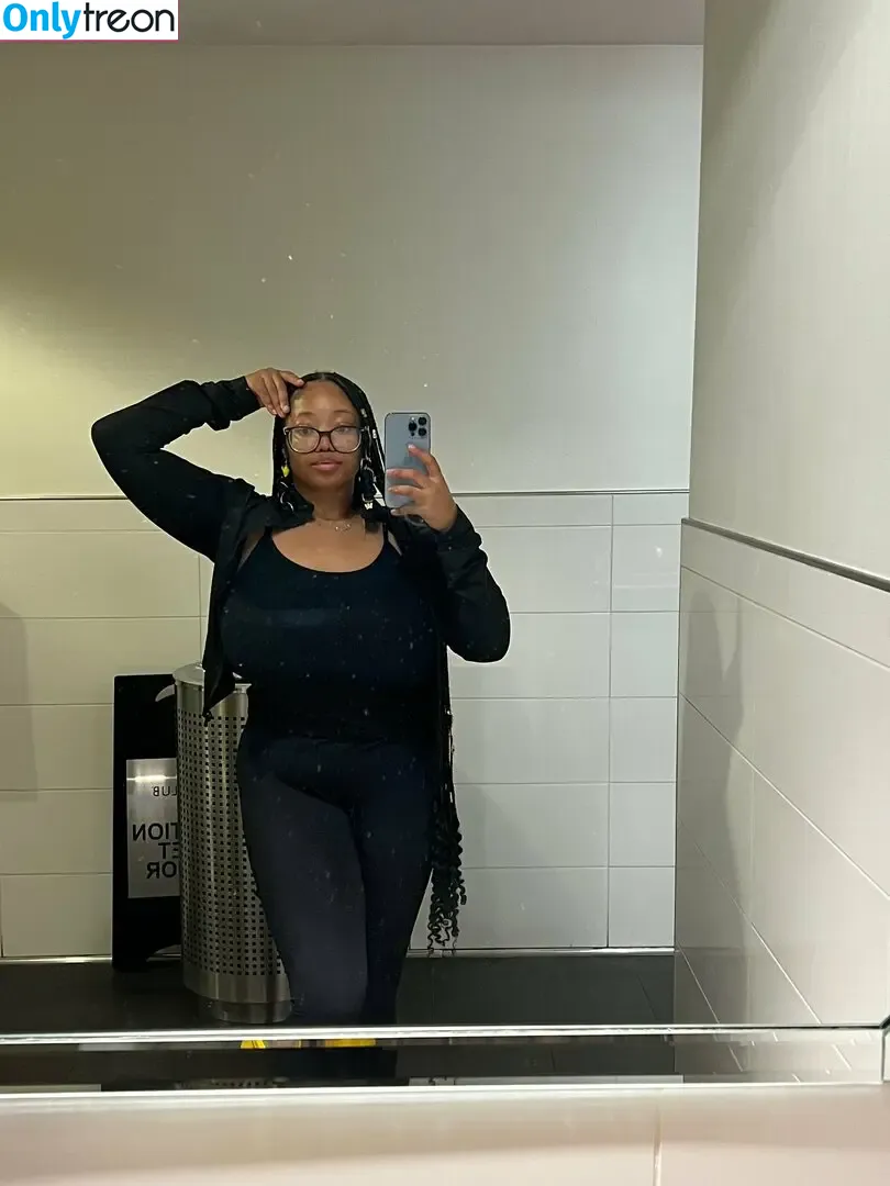 ue34554932gse34ffvasdff nude photo #0018 (instagram)