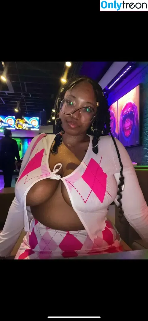 ue34554932gse34ffvasdff nude photo #0021 (instagram)