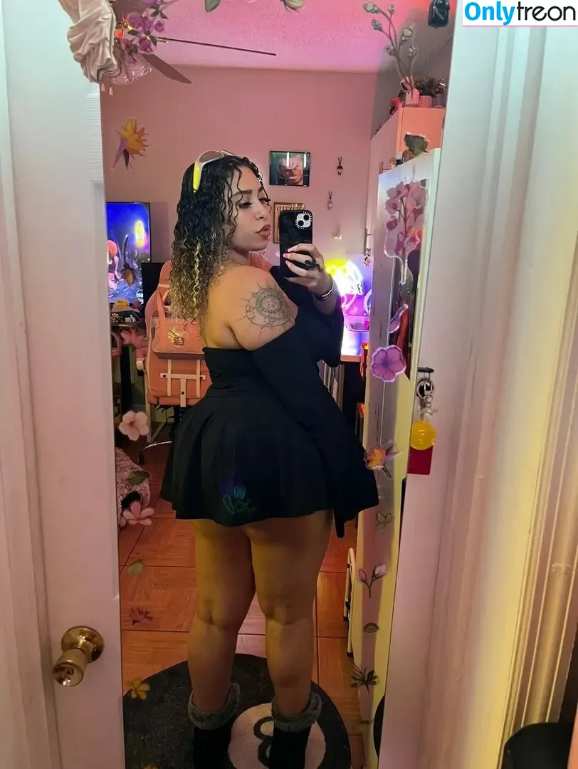 Uffemily nude photo #0010 (emilywillisxxx)
