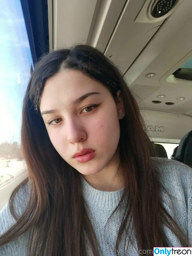 ufoundher голая photo #0005 (kelliedrinksbeer)