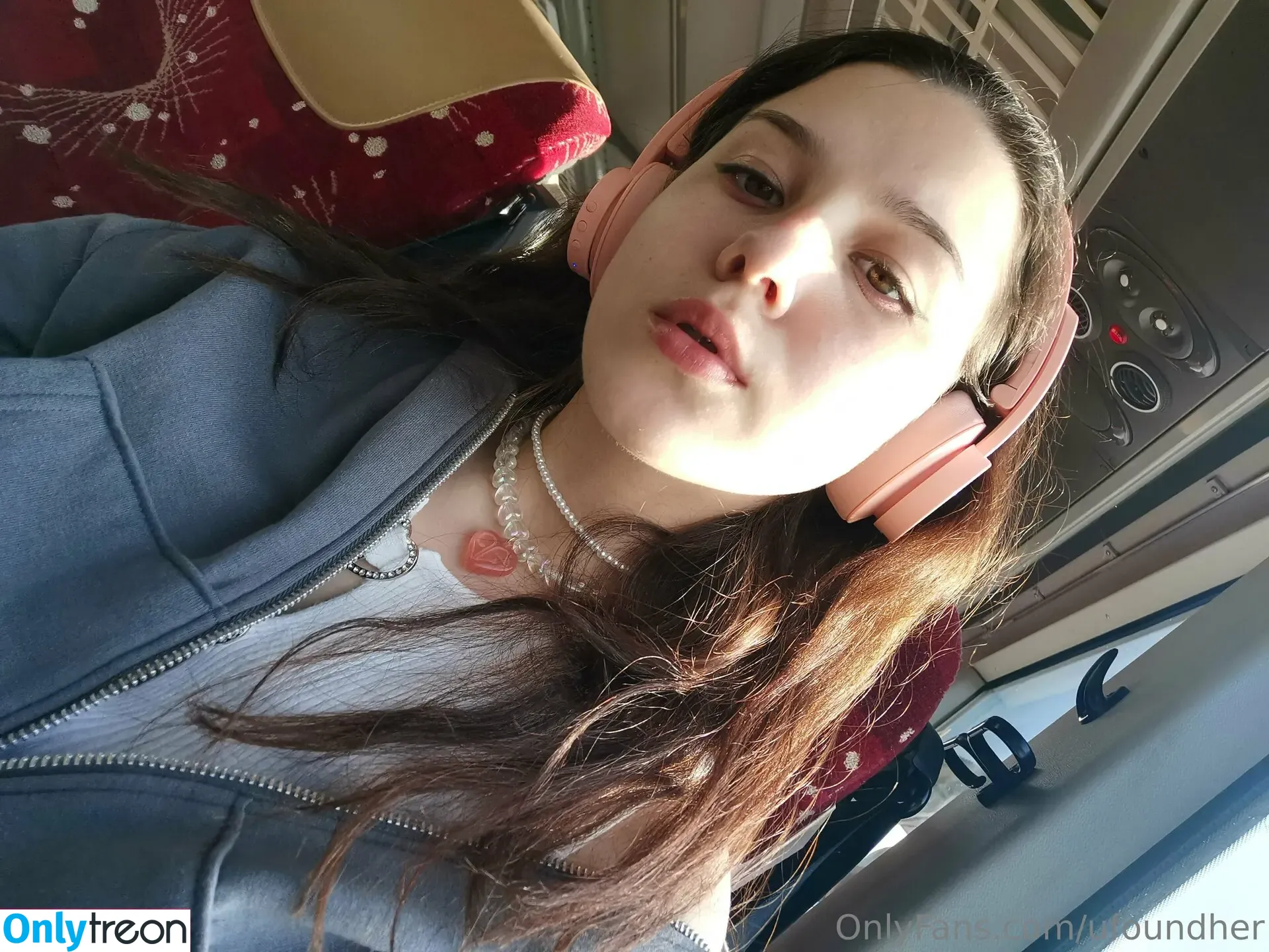 ufoundher голая photo #0012 (kelliedrinksbeer)