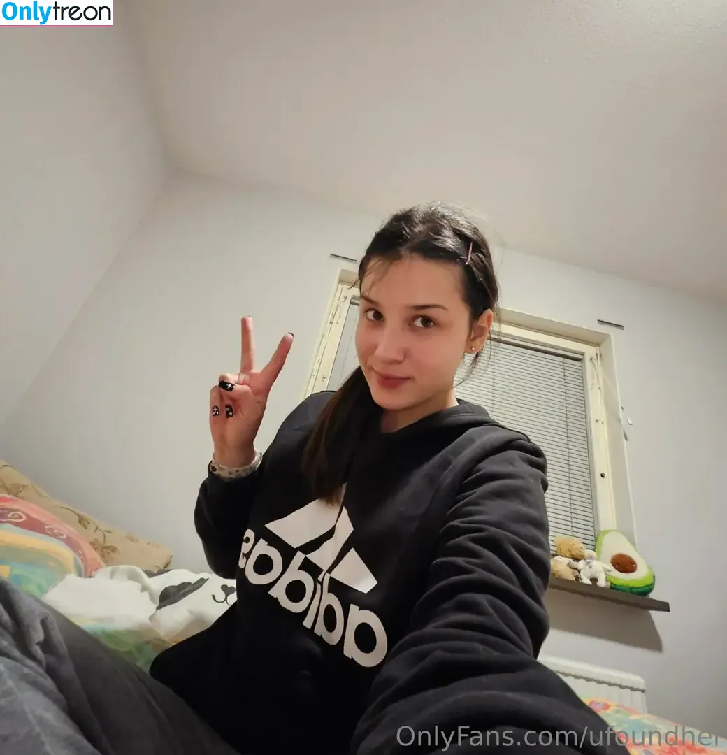 ufoundher nude photo #0042 (kelliedrinksbeer)