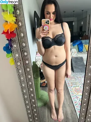 ughughughx3 / 32ughughh / caaaaityyyy nude photo #0056