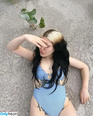 Uglycharm nude photo #0030