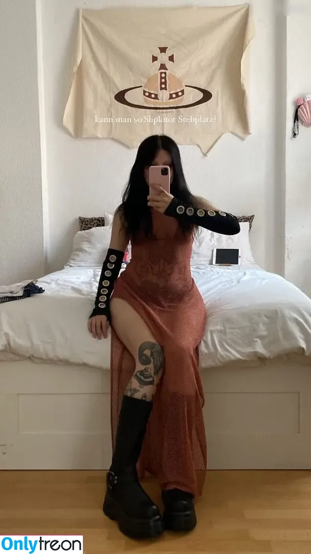 Uglycharm nude photo #0042 (Uglycharm)