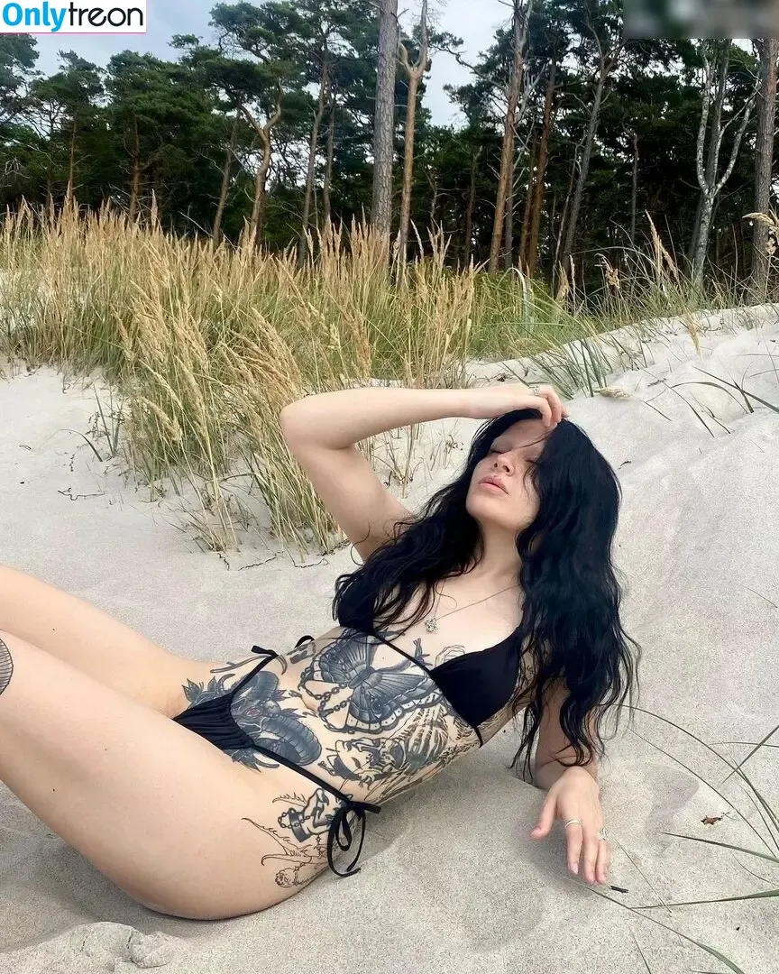 Uglycharm nude photo #0046 (Uglycharm)