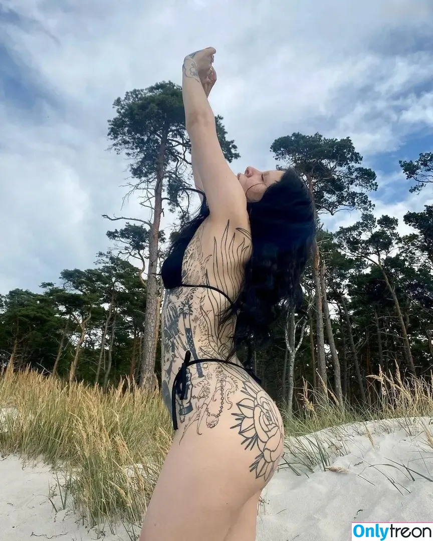 Uglycharm nude photo #0048 (Uglycharm)