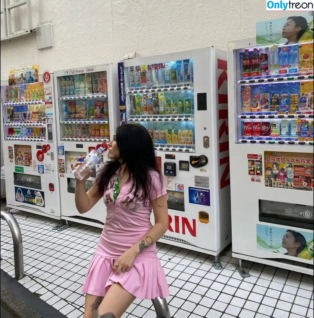Uglycharm nude photo #0125 (Uglycharm)